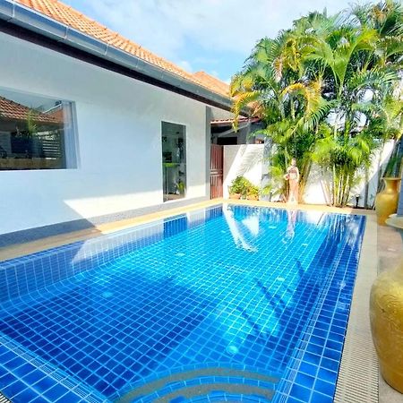 Corner Villa - Pattaya Holiday House Walking Street 4 Bedrooms Exteriör bild
