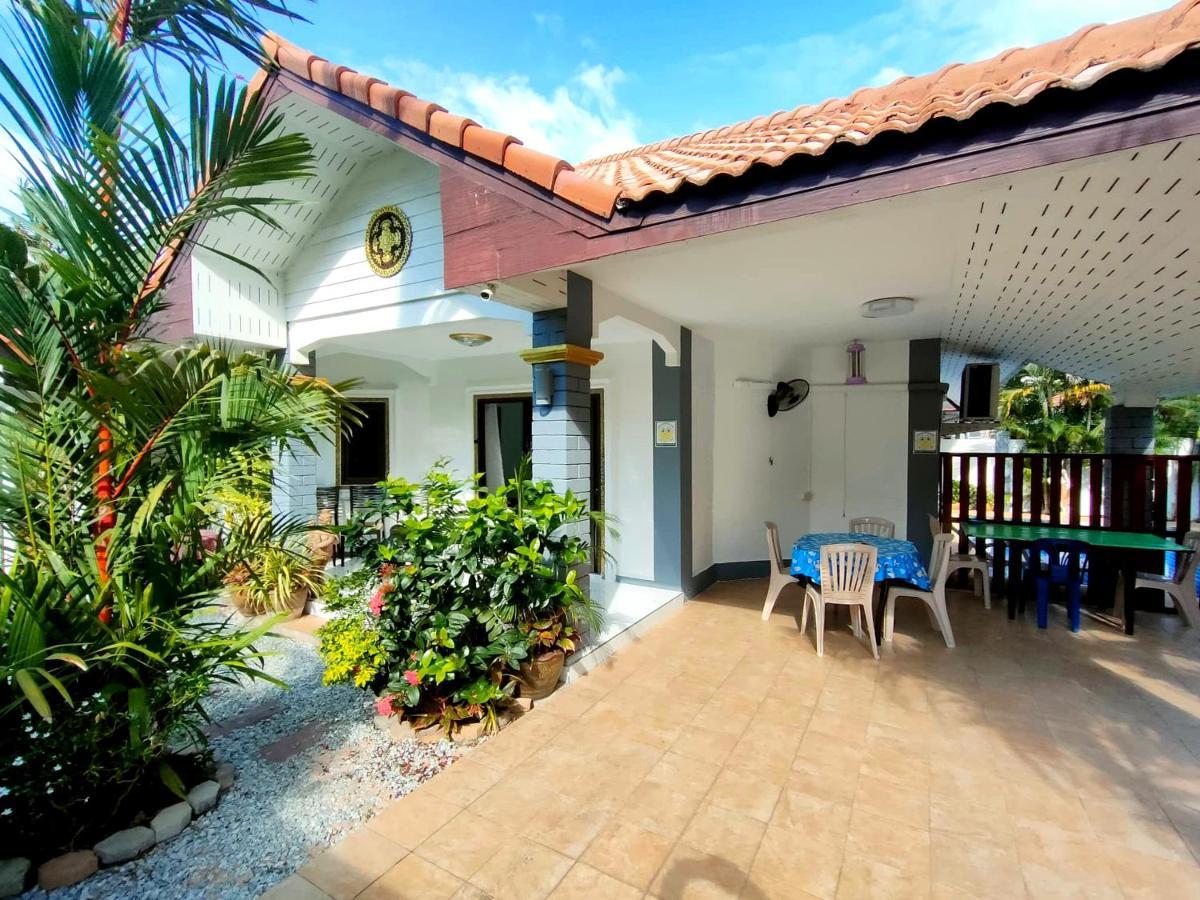 Corner Villa - Pattaya Holiday House Walking Street 4 Bedrooms Exteriör bild