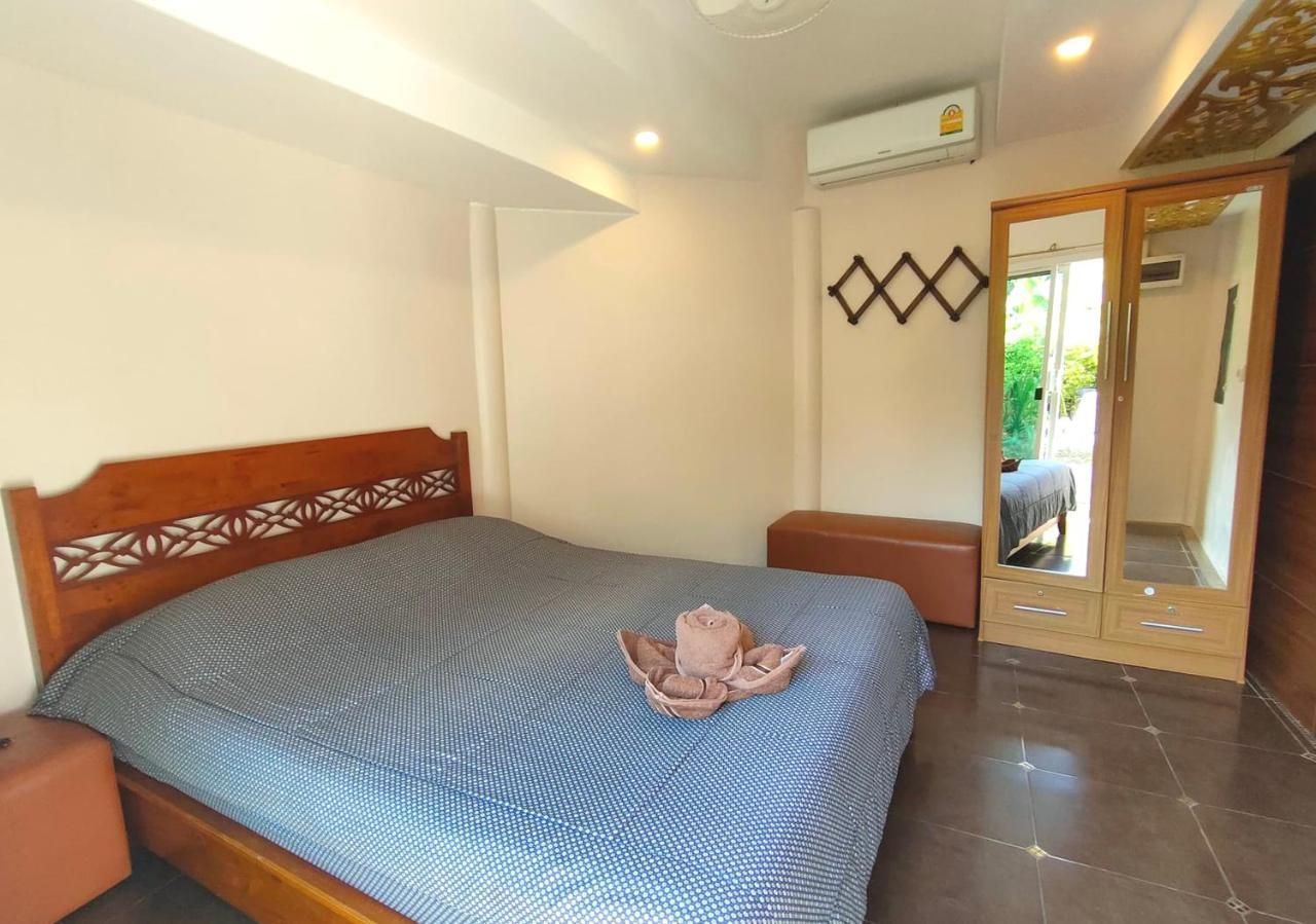 Corner Villa - Pattaya Holiday House Walking Street 4 Bedrooms Exteriör bild